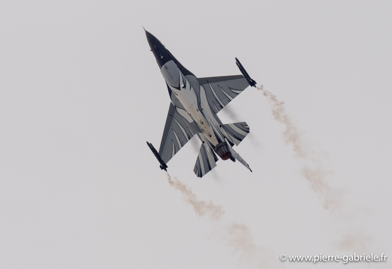 f16-g93_1056.jpg