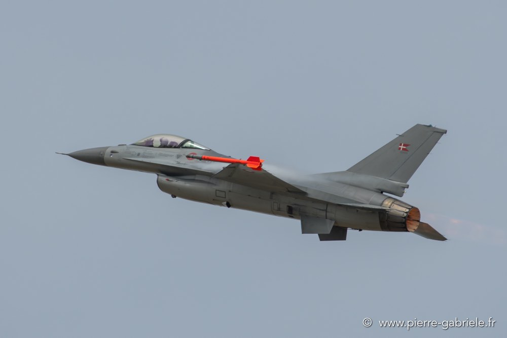 f16-d500_5568.jpg