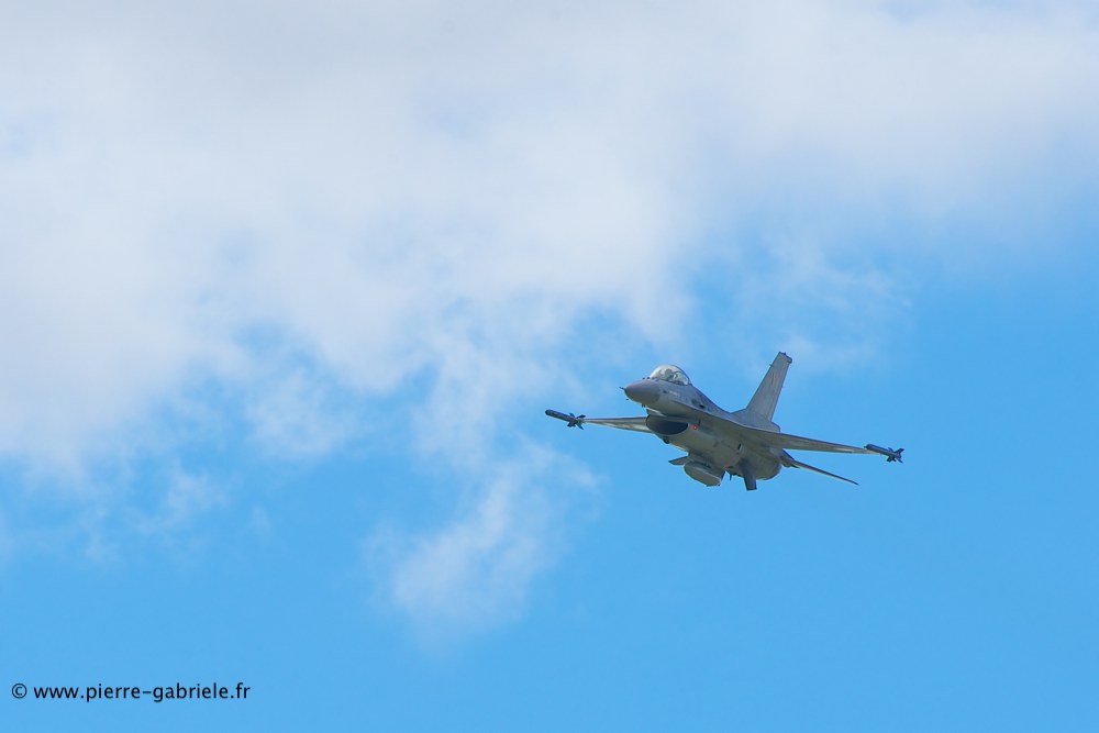 f16_8551.jpg