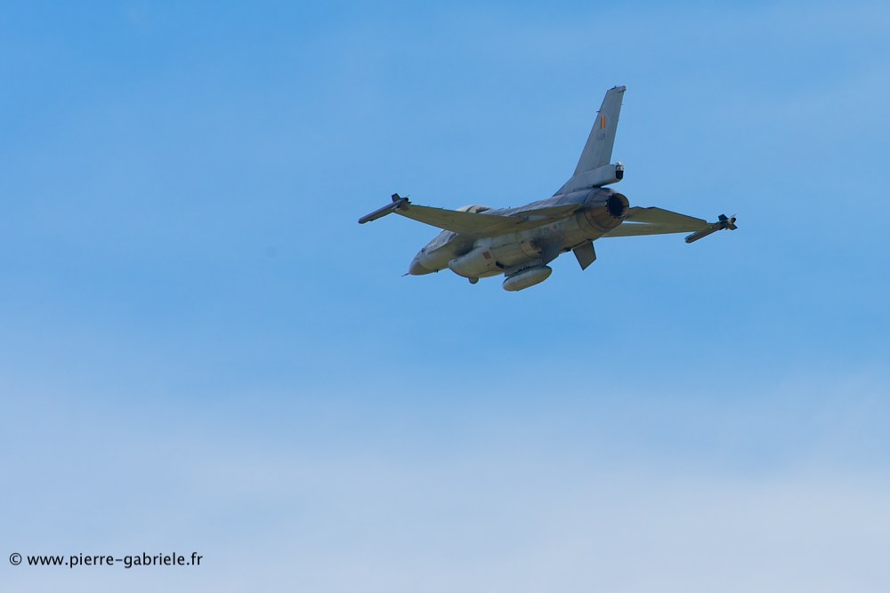 f16_8556.jpg
