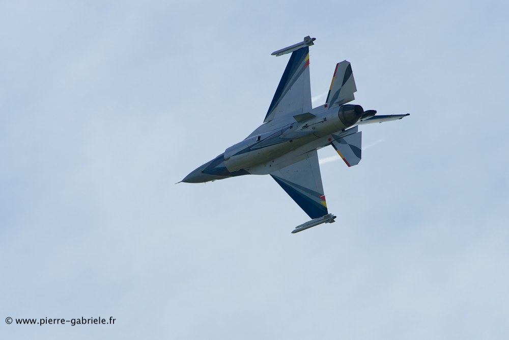 f16_8569.jpg