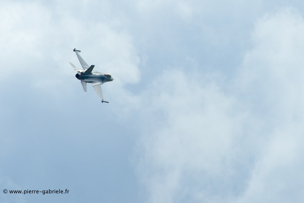 f16_8572.jpg