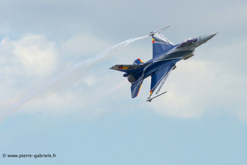 f16_8639.jpg