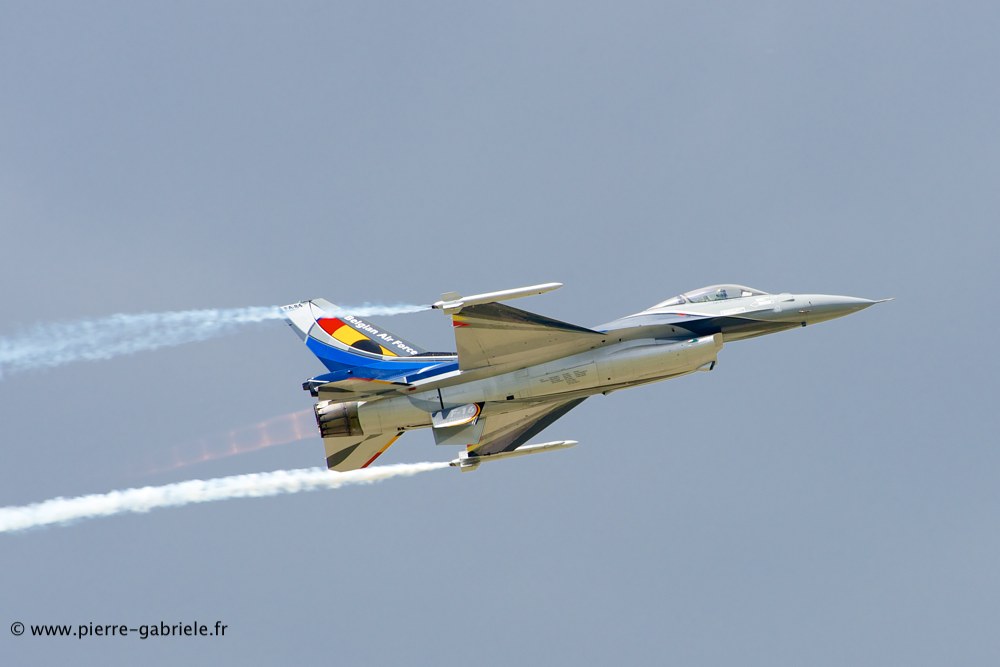 f16_8644.jpg