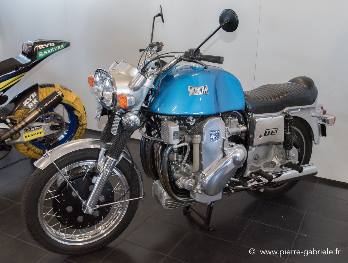 stands-d750_6243.jpg
