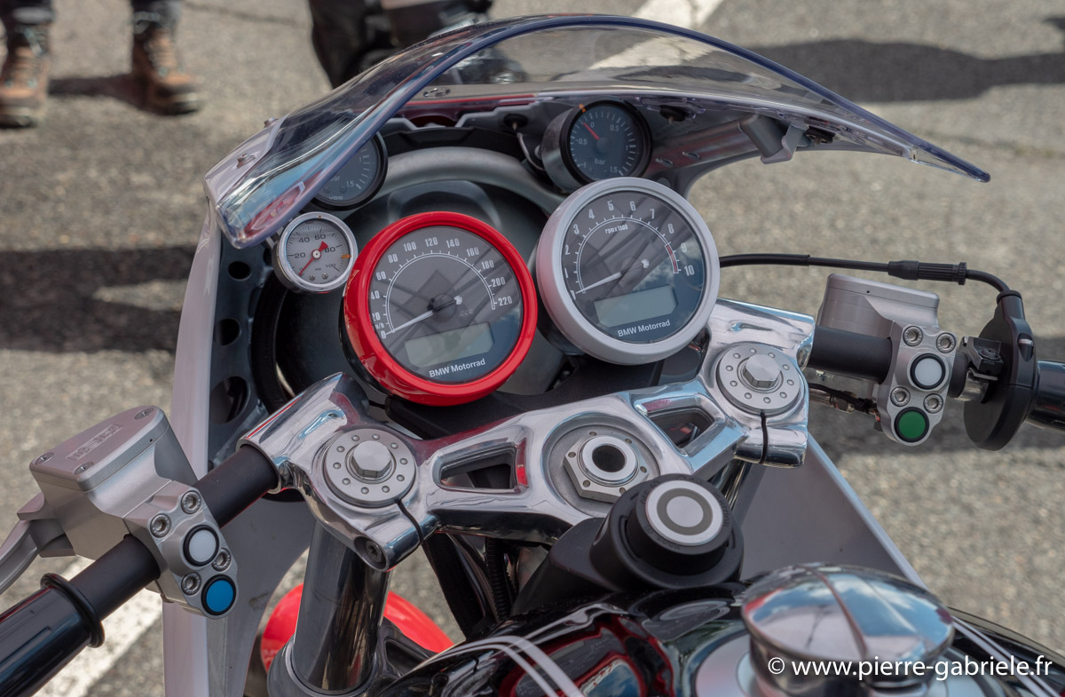 bmw-2turbo-g93_0325.jpg